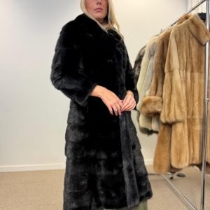Black mink fur coat, small size mink coat, real fur coat, fur coats, mink fur coat, black mink, new mink coat, new condition, excellent s
