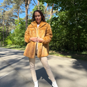 Golden Mink Fur Jacket Coat, Soft and Thick Mink Fur, Luxurious and Elegant Outerwear, Genuine Mink Fur, Classic Fashion Style, Vintage